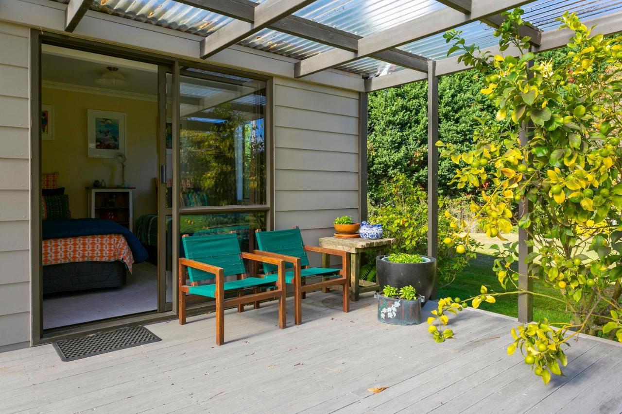 Lupin Lodge Bed & Breakfast Таупо Екстериор снимка